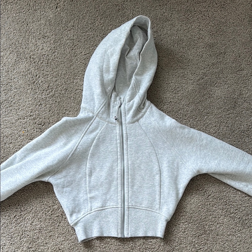 Lululemon cropped scuba size 2